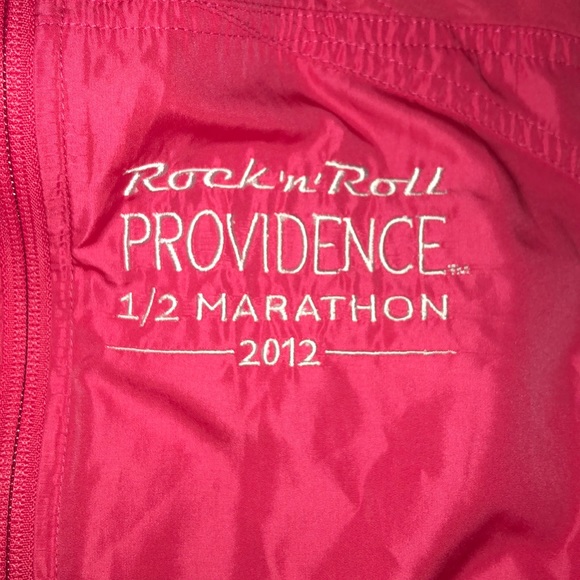 Brooks XL Windbreaker - Picture 3 of 10